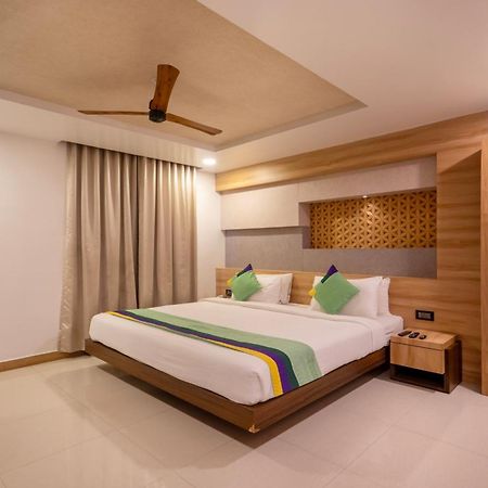 Treebo Golden Swan Pammal Hotel Chennai Exterior photo