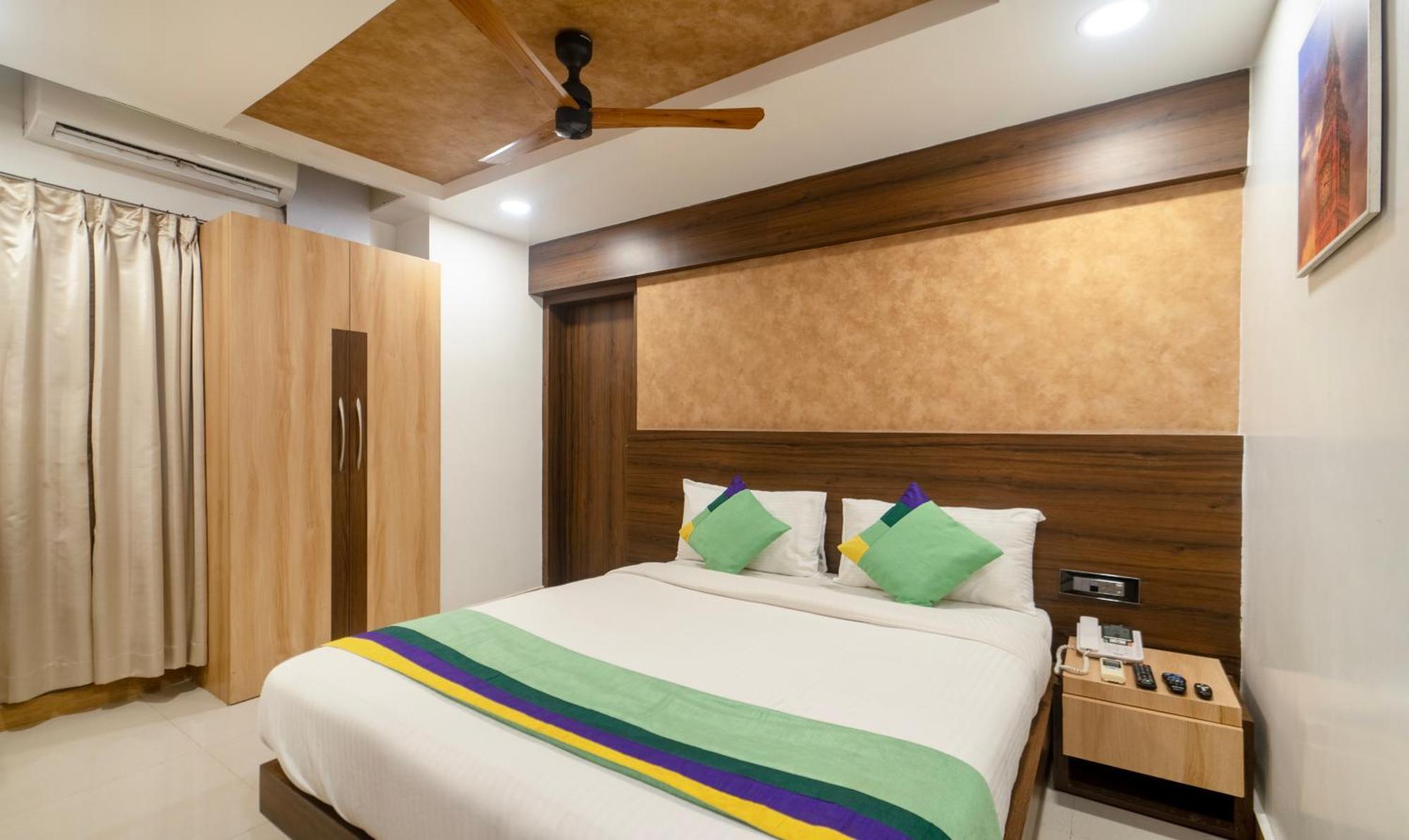 Treebo Golden Swan Pammal Hotel Chennai Exterior photo