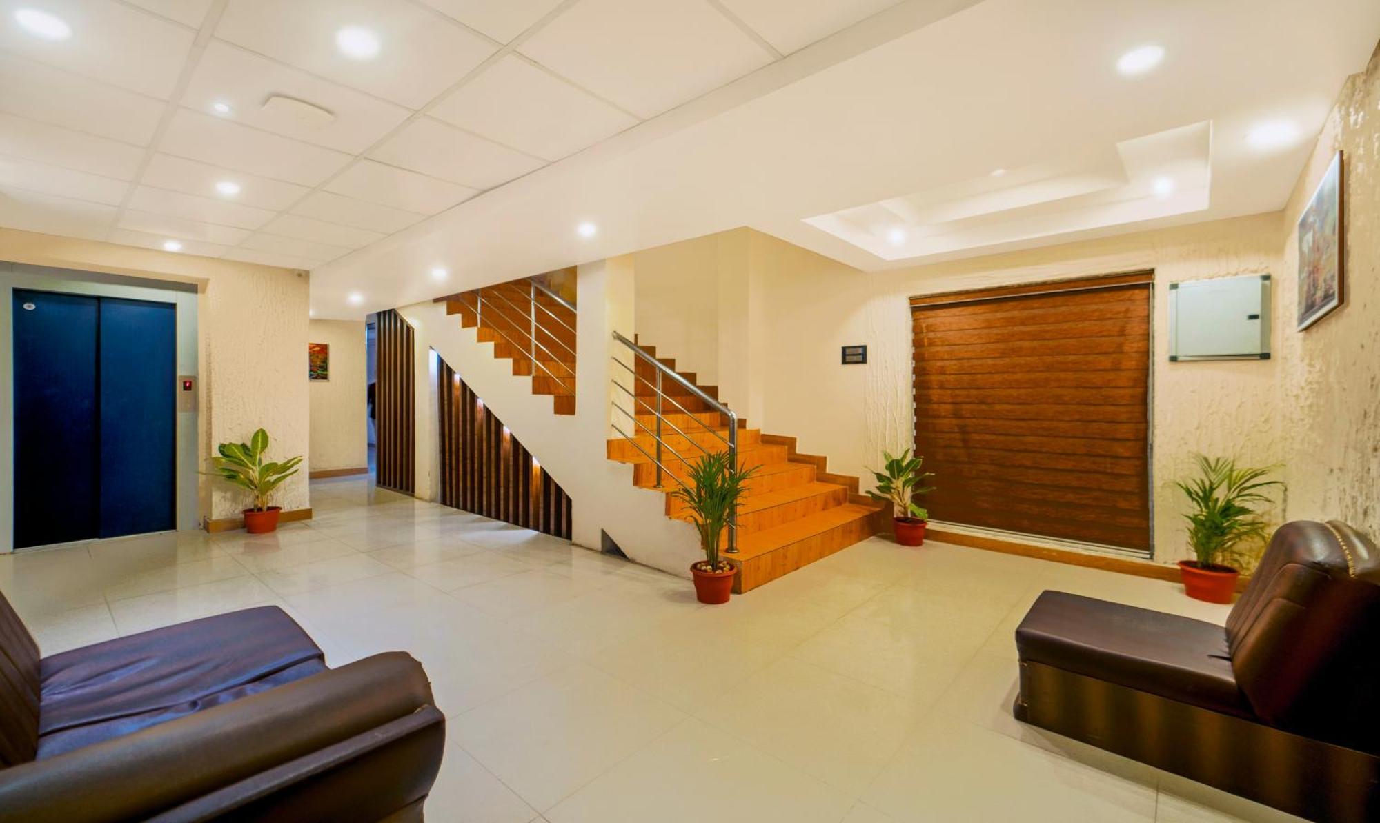 Treebo Golden Swan Pammal Hotel Chennai Exterior photo